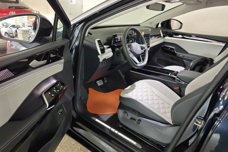 Used Volkswagen ID.6 CROZZ 2024 PRO Model
