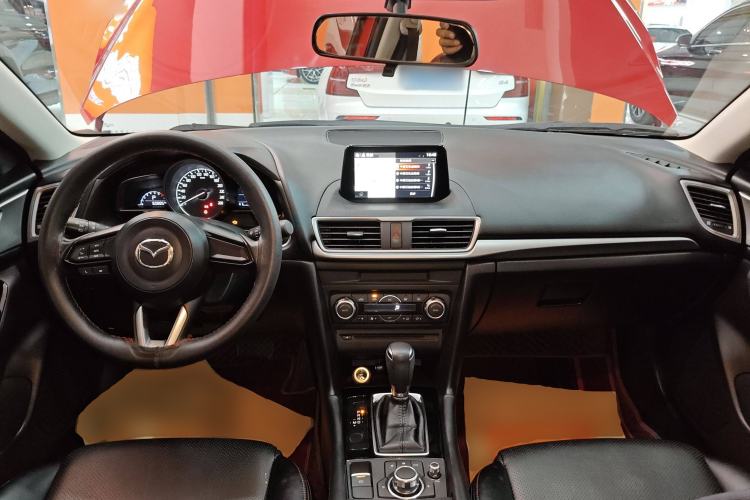 Used Mazda Mazda 3 Axela 2017 Hatchback 1.5L Automatic Luxury Model Emission Standard China V