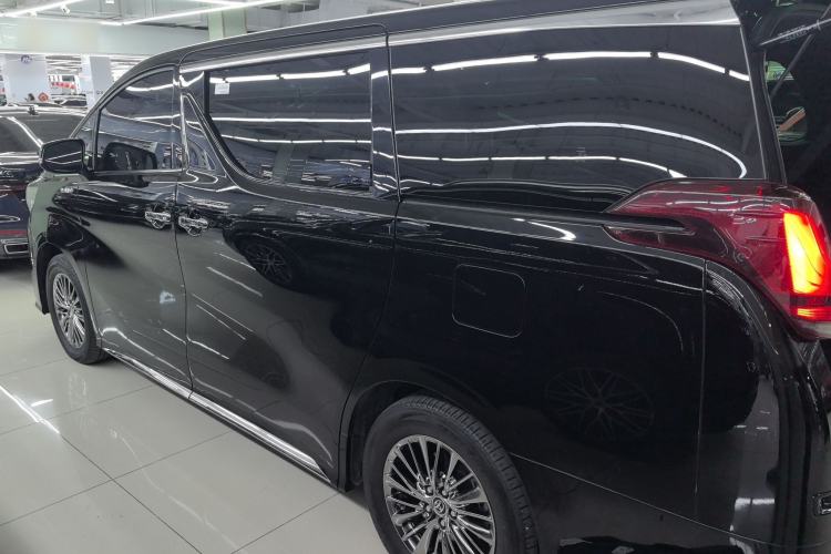 Used Toyota Alphard 2023 Dual-Motor 2.5L Premium Golden Edition