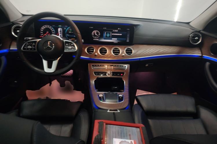 Used Mercedes-Benz E-Class 2019 E 260 L
