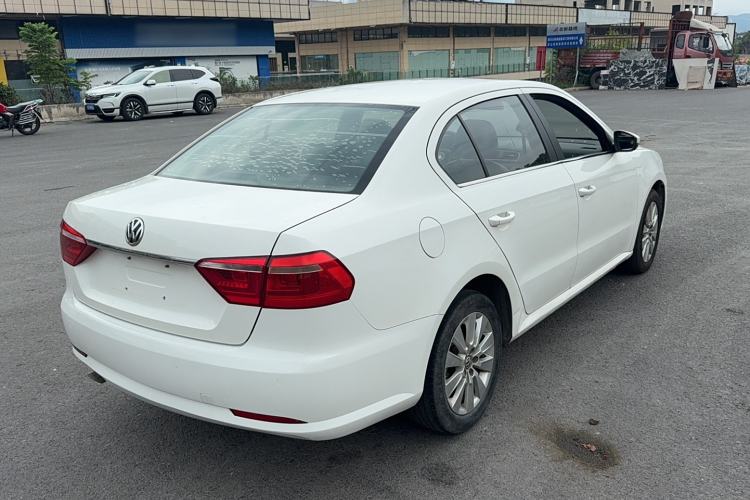 Used Volkswagen Lavida 2013 Restyled Classic 1.6L Manual Comfort Edition
