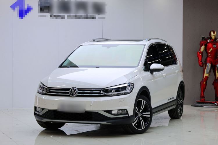 Used Volkswagen Touran 2018 Volkswagen Touran L 280TSI DSG Boundary Edition 7 Seats China VI Standard
