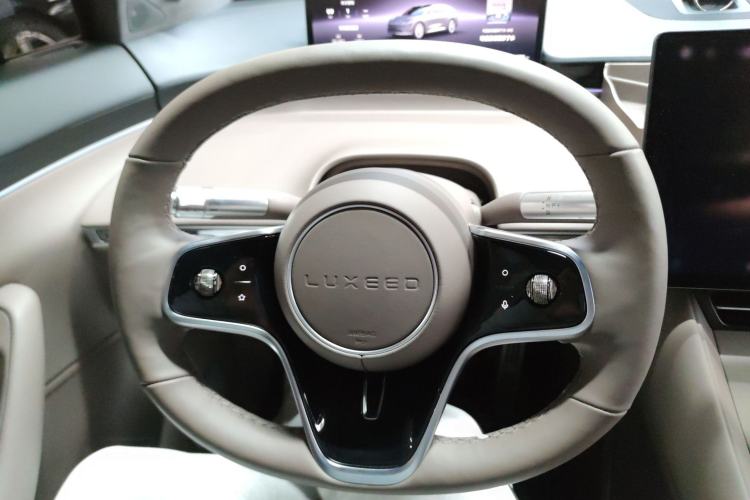 Used Hima Luxeed R7 2025 Range-Extended Version 251 km Max