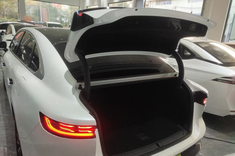 Used VOYAH PASSION 2024 PHEV Four-Wheel Drive Ultra-Long Range Flagship Model