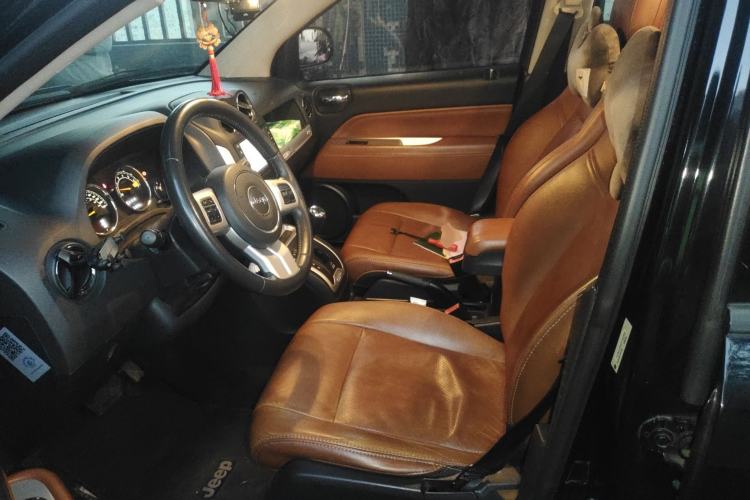 Used  Compass 2014 Revised Version 2.4L Four-Wheel Drive Luxury Navigation Edition
