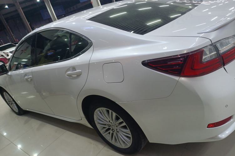 Used Lexus ES 2016 200 Midnight Special Limited Edition
