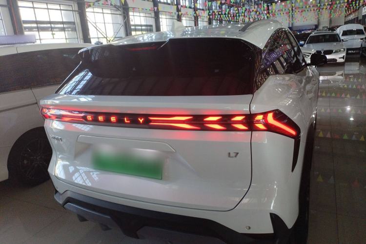 Used  L7 2023 1.5T 115 km Starship
