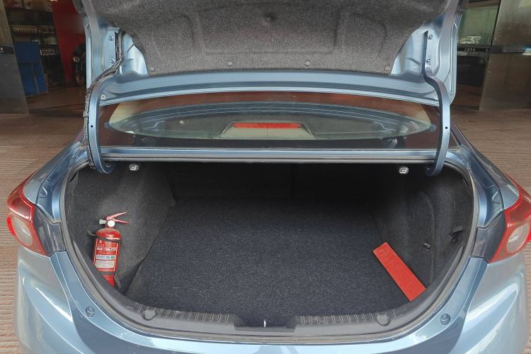 Used Mazda Mazda 3 Axela 2017 Sedan 1.5L Automatic Comfort Model Emission Standard China V
