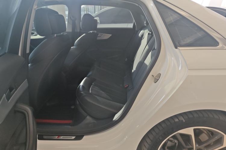 Used Audi A4L 2023 40 TFSI Fashion Dynamic Model
