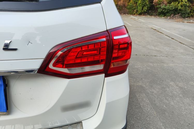 Used Haval H6 2015 Sport Edition 1.5T Manual Two-Wheel Drive Elite Model
