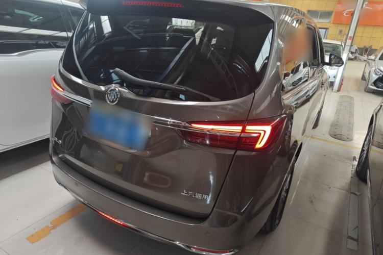 Used Buick GL8 2023 Facelifted Land Cruiser Executive Luxury Version