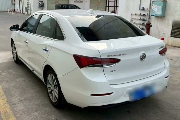 Used Buick GT 2018 18T Automatic Elite Model
