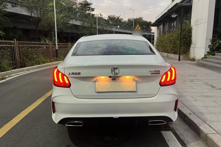 Used MG 5 2021 Revised 300TGI DCT Qingshè Luxurious Enjoyment Edition
