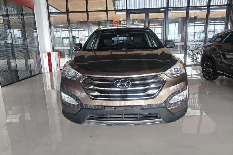 Used Hyundai Santa Fe 2013 2.4L Automatic Two-Wheel Drive Smart Version