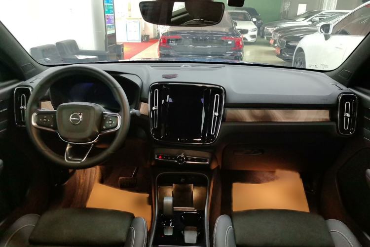 Used Volvo C40 2022 Long-Range PRO Version
