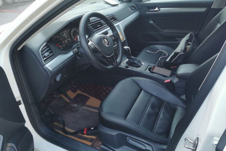 Used Volkswagen Lamando 2019 230TSI DSG Fashion Edition China VI
