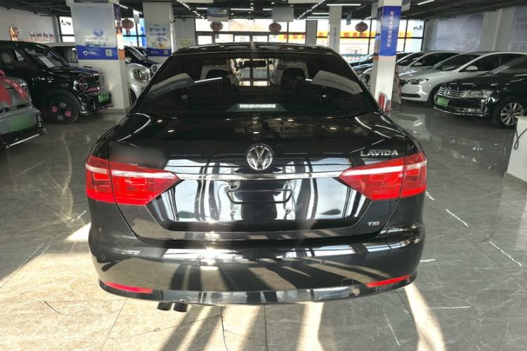 Used Volkswagen Lavida 2013 Revised Version 1.4 TSI DSG Comfort Edition
