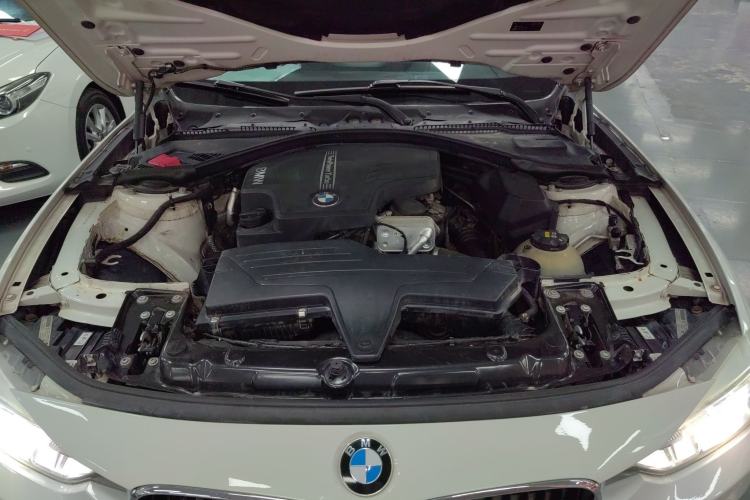 Used BMW 3 Series 2015 320Li Luxury Edition Fashion Model
