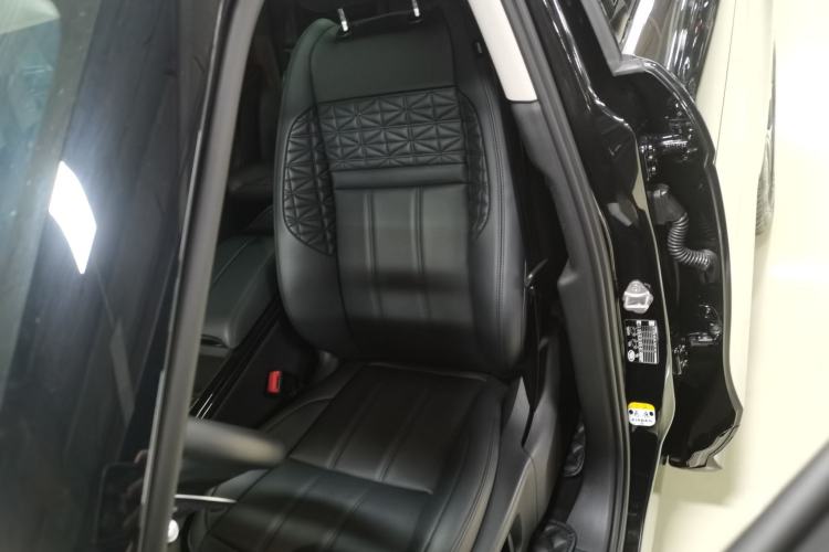 Used Land Rover Range Rover Evoque 2023 Aurora L 249 PS Collins Antique Bronze Special Edition
