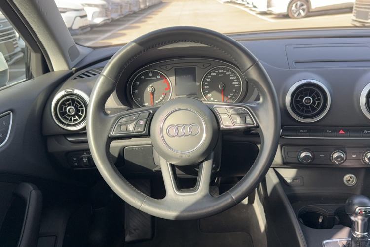 Used Audi A3 2019 Limousine 35 TFSI Fashion Edition China V standard
