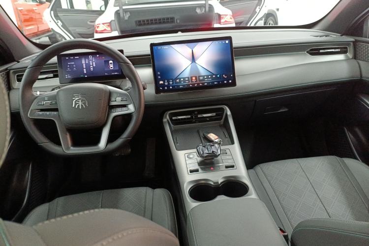 Used BYD Qin PLUS 2025 DM-i Smart Drive 120KM Superior Model
