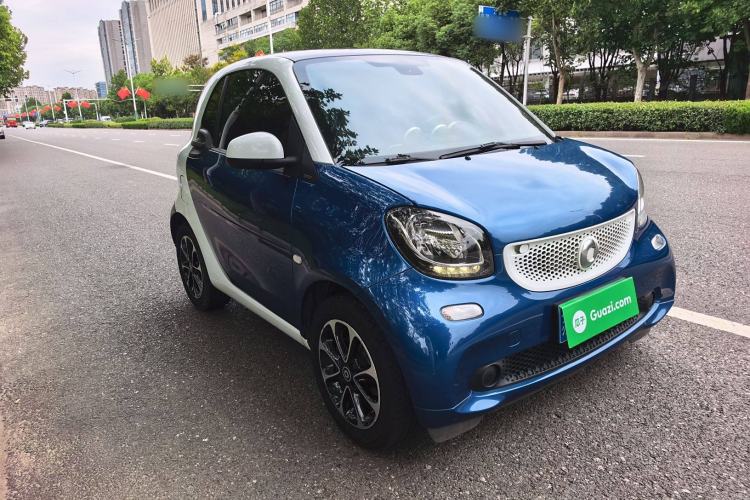 Used  fortwo 2015 1.0L 52 kW Hardtop Passion Edition
