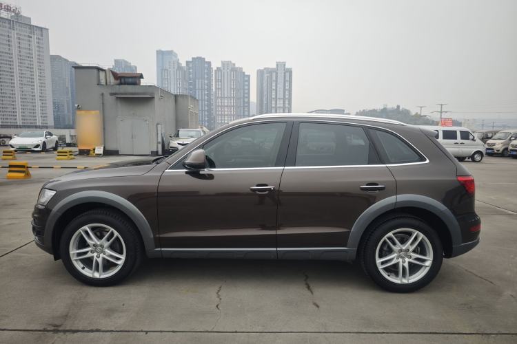 Used Audi Q5 2017 Plus 40 TFSI Technology Model
