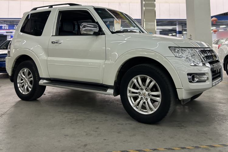 Used Mitsubishi Pajero 2018 V87 3.8L 3-Door GLS U.S.-Spec Model