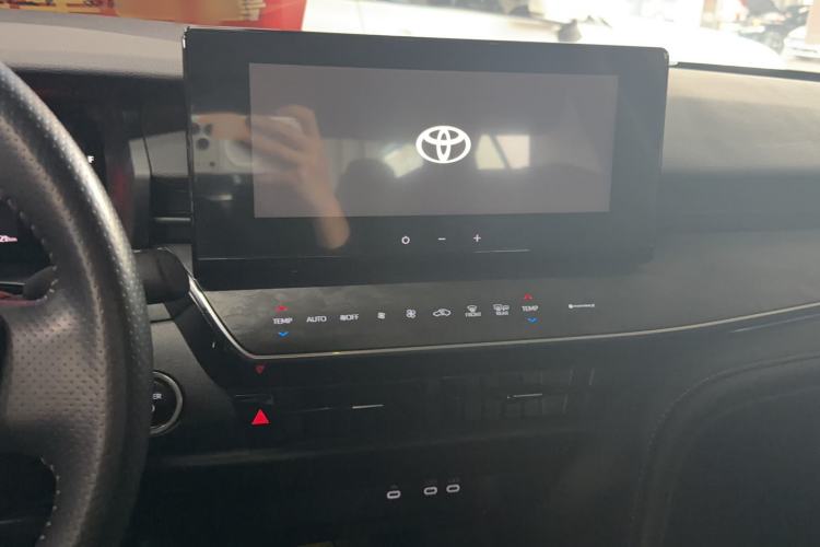 Used Toyota Camry 2024 Dual-Motor 2.0 HGVP Luxury Edition