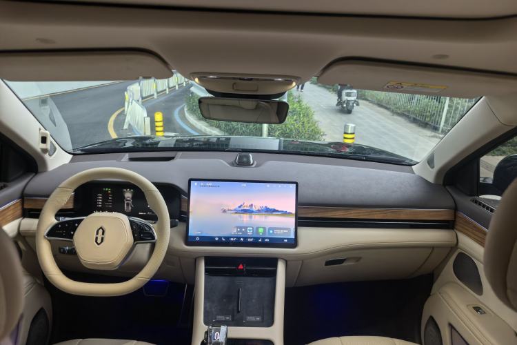 Used Hima AITO M7 2024 1.5T Rear-Drive Plus Version 6 Seats
