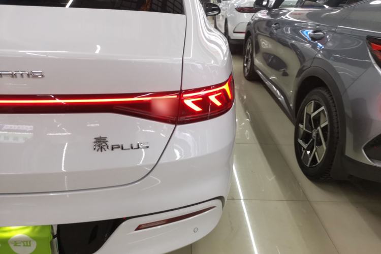 Used BYD Qin PLUS 2024 HONOR Edition DM-i 55KM Leading Model
