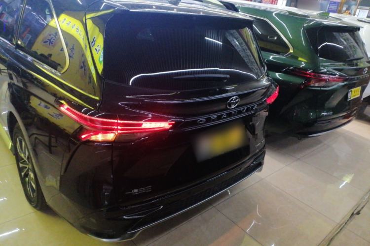 Used Toyota Granvia 2024 2.5L Hybrid Prestige PLUS Four-Wheel Drive Version
