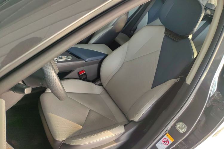 Used Changan UNI-V iDD 2023 ZhiDian iDD 1.5T 113km ZhiKu Model
