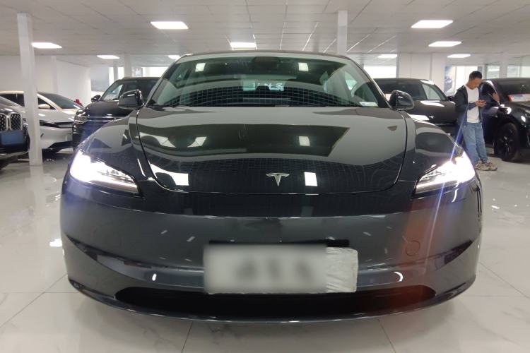 Used Tesla Model 3 2025 Rear-Wheel-Drive Version
