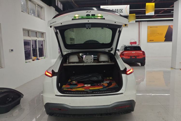 Used ONVO L60 2024 60 kWh Rear-Drive Version