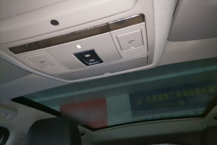 Used Land Rover Discovery Sport 2020 200 PS Family Edition
