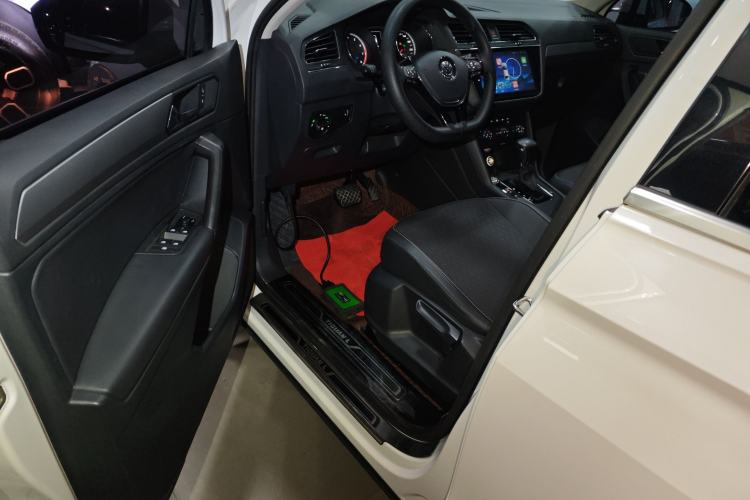 Used Volkswagen Tiguan L 2017 330TSI Automatic Two-Wheel Drive Luxury Edition
