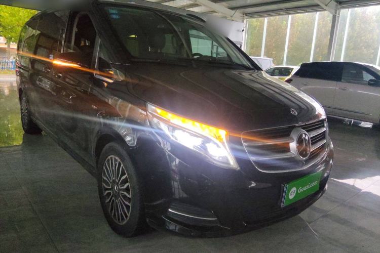 Used Mercedes-Benz V-Class 2017 V 260 L Prestige Extended Edition
