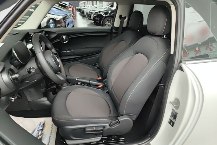 Used  MINI 2023 1.5T ONE
