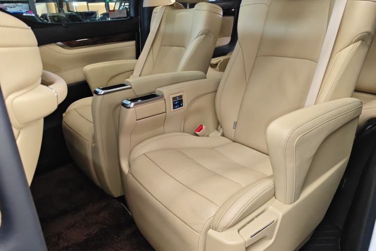 Used Toyota Alphard 2020 Dual-Engine 2.5L Luxury Edition