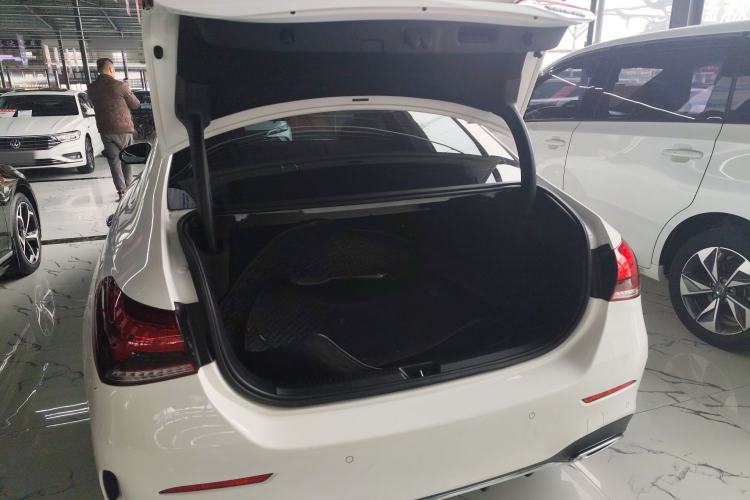 Used Mercedes-Benz A-Class 2022 Revised Version A 200 L Sport Sedan Fashionable Style