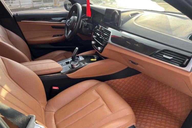 Used BMW 5 Series 2018 530Li Leading Model M Sport Package