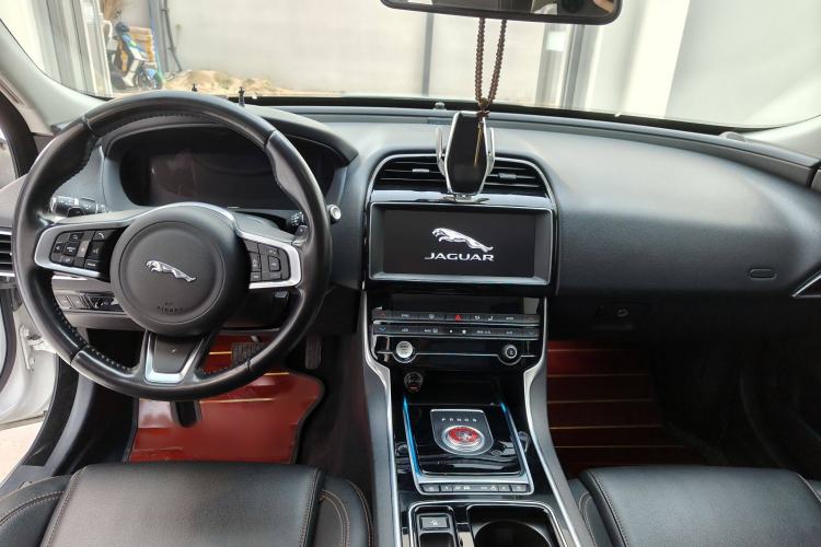 Used Jaguar XEL 2019 2.0T 200 PS Deluxe Edition
