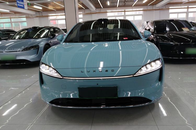 Used Hima Luxeed S7 2025 785 km Ultra