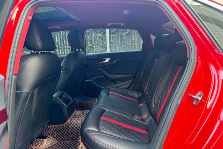 Used Audi A4L 2017 40 TFSI Ambition Edition
