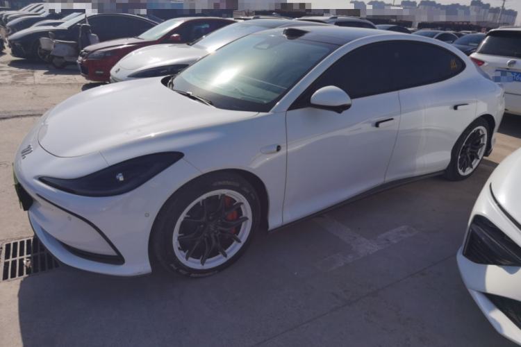 Used  L6 2024 Max Standard Edition
