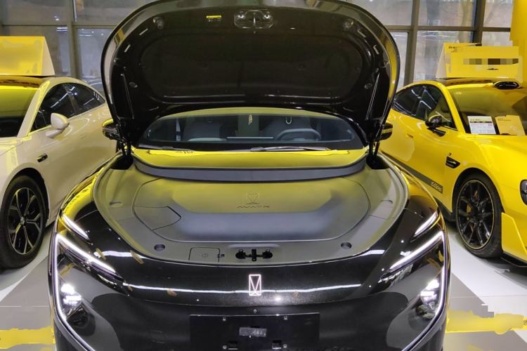 Used  11 2025 Ultra Extended-Range Edition
