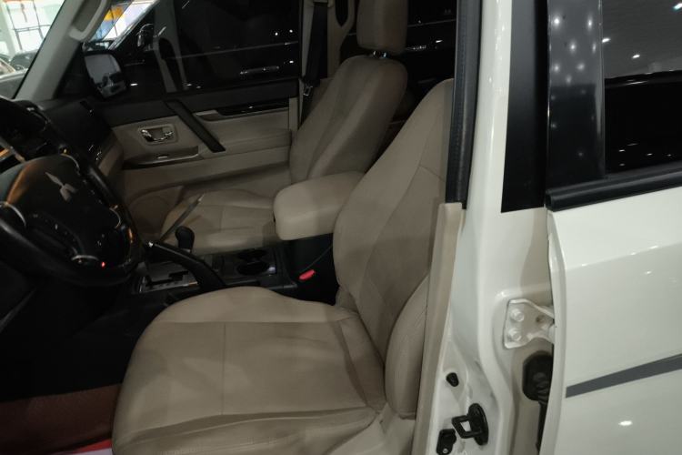 Used Mitsubishi Pajero 2019 V97 3.8L 5-Door GLS Middle East Edition
