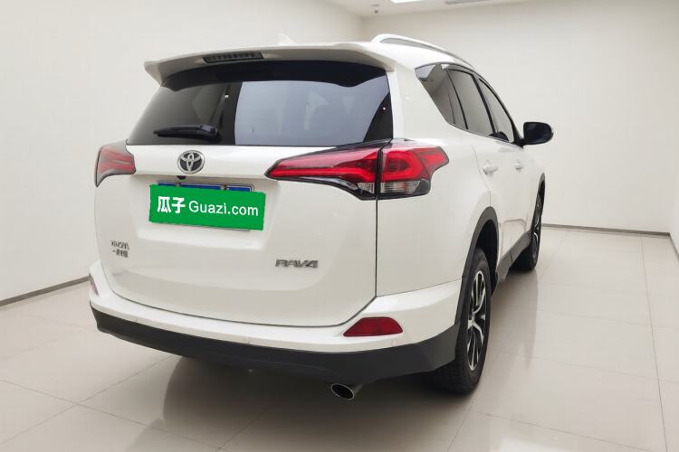 Used Toyota RAV4 2016 2.0L CVT Two-Wheel Drive Fashion Edition China V Standard