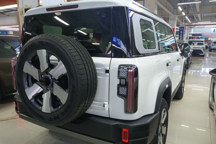 Used BAIC Off-Road BJ40 Electric Drive 2025 Advanced Edition
